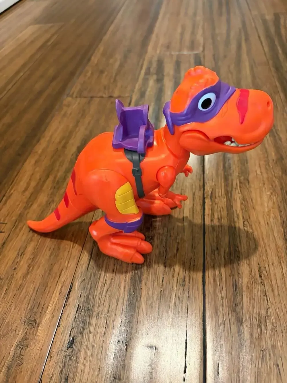 Teenage Mutant Ninja Turtles Half Shell Heroes Donatello T-Rex Dinosaur